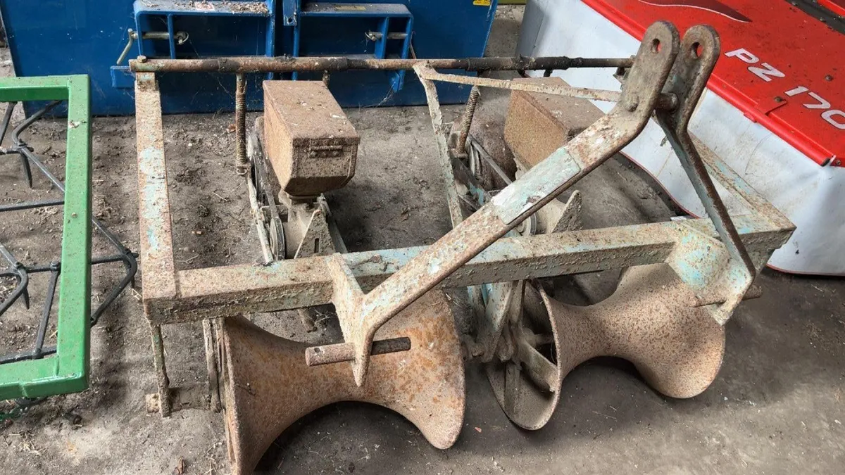Two Row Seeder & Buckrake - Image 1