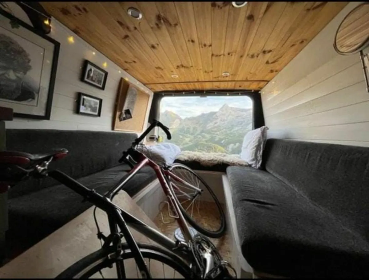Campervan Ford Custom Transit - Image 3
