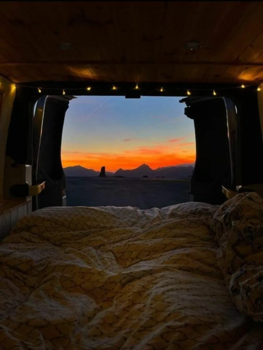 Campervan Ford Custom Transit - Image 4