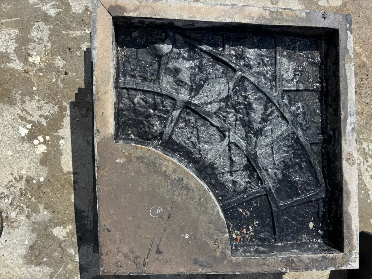 Concrete slab / gravel board moulds - Image 2