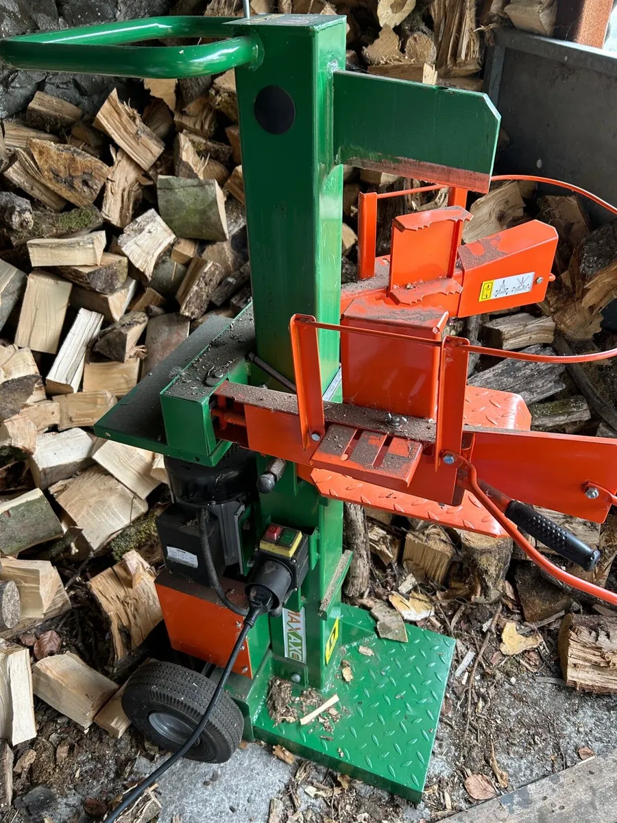 10 Tonne Log splitter - Image 1