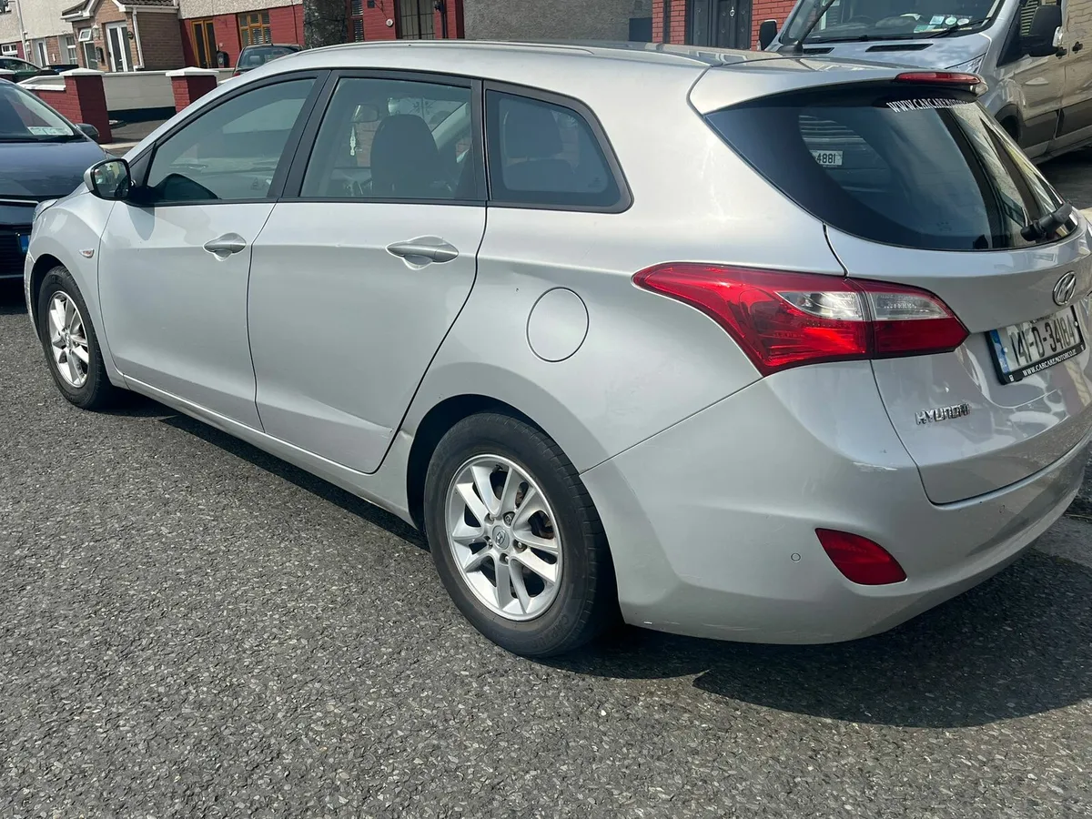 Hyundai i30 - Image 2