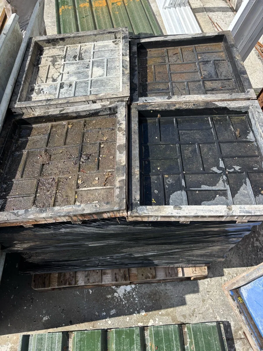 Concrete slab / gravel board moulds - Image 1
