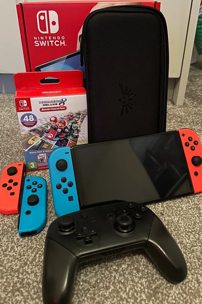 Nintendo Switch Oled - Image 1