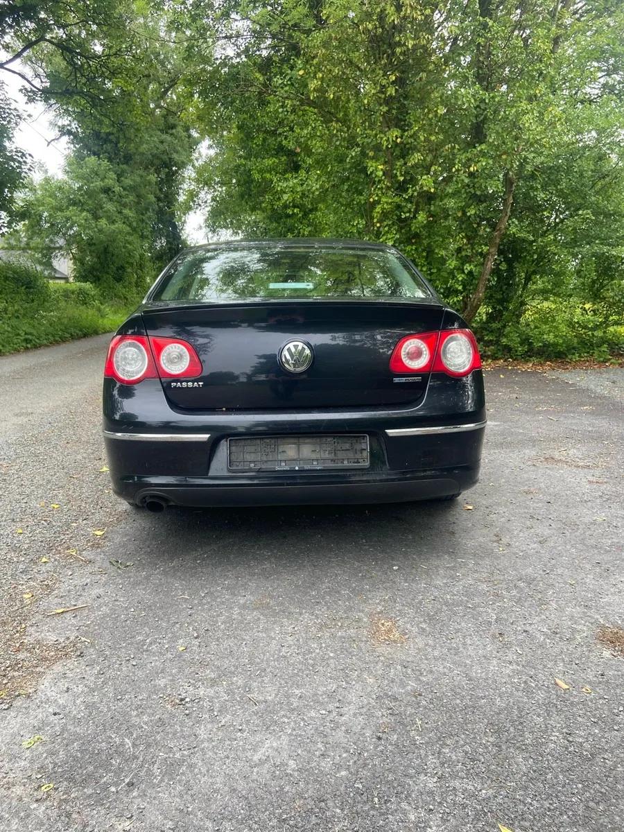 2010 Volkswagen Passat 1.6 Diesel - Image 2
