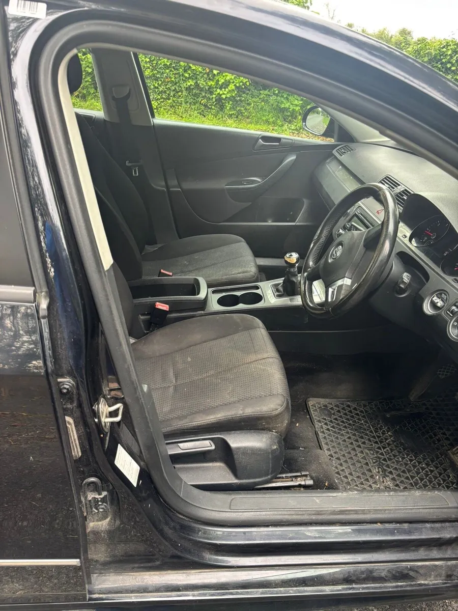 2010 Volkswagen Passat 1.6 Diesel - Image 4