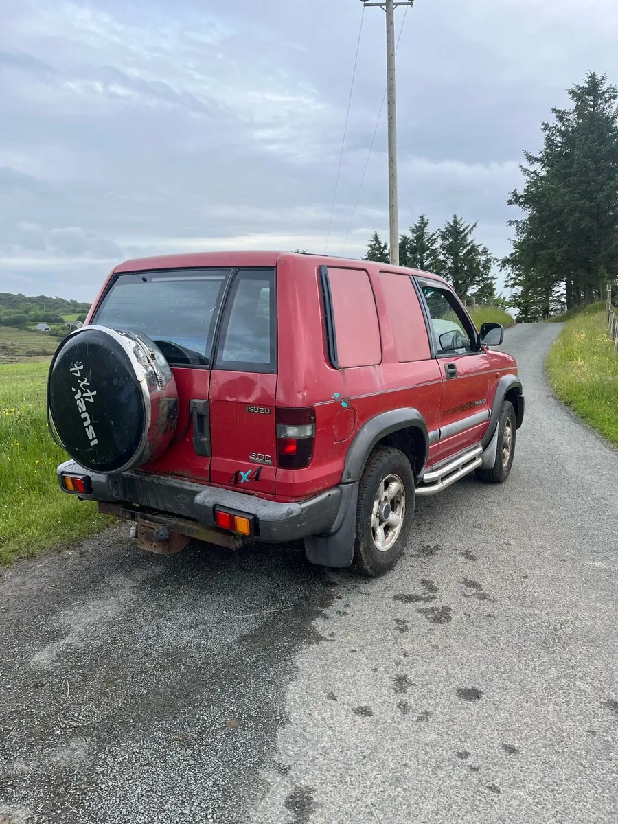 Isuzu trooper - Image 4