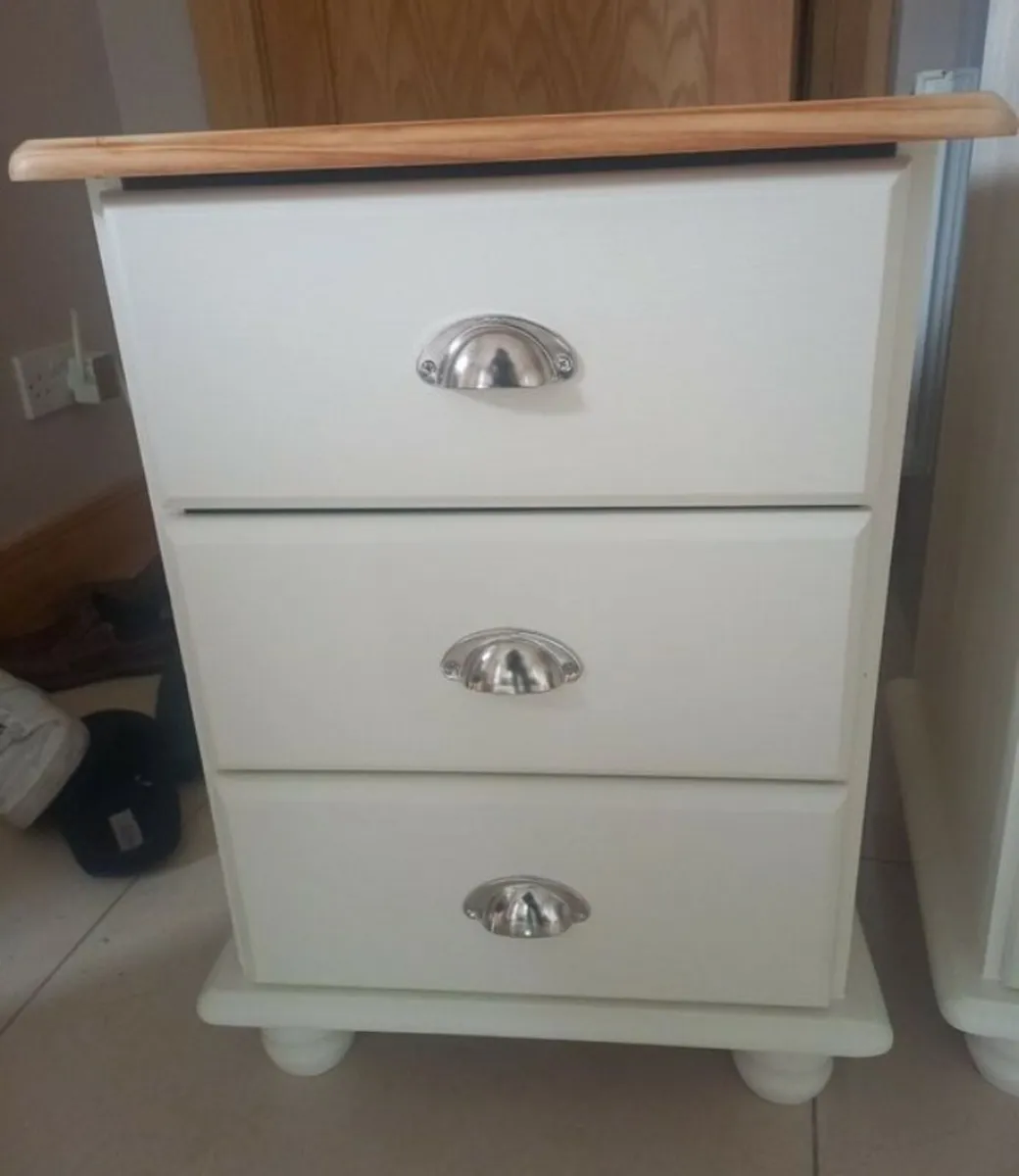 Lockers - Image 1