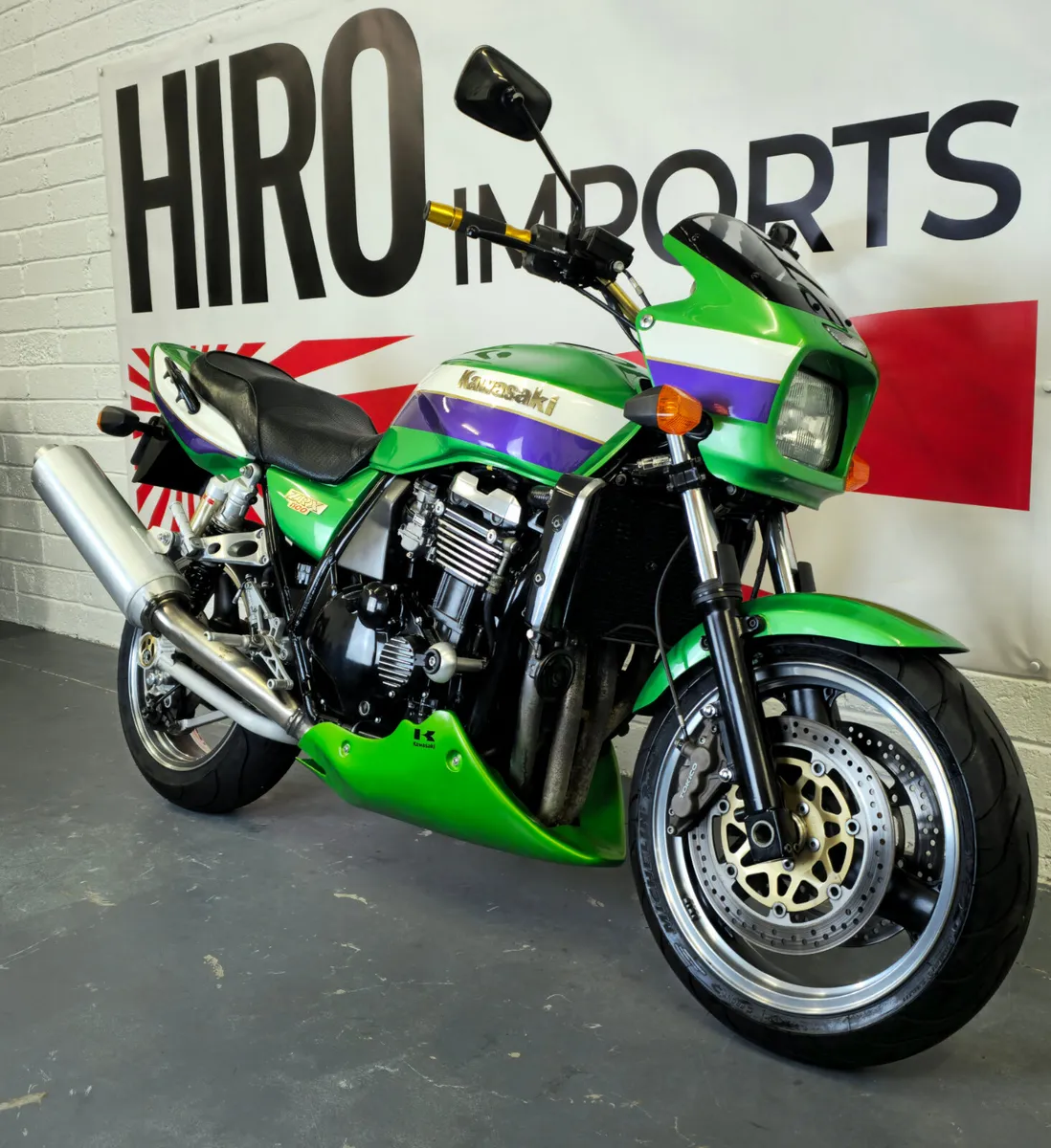 Kawasaki ZRX1100R - Image 1