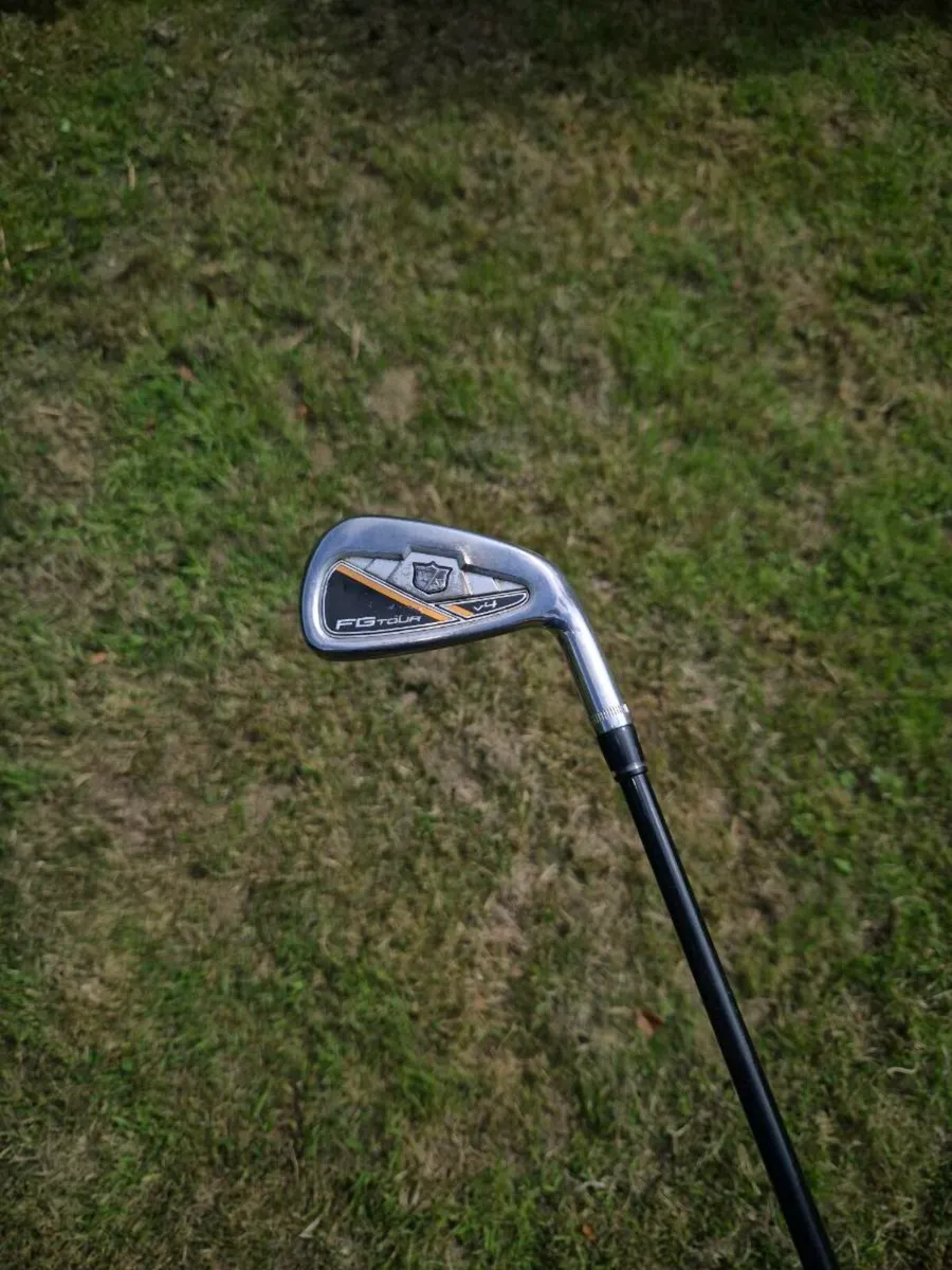 Wilson FG tour v4 Driving iron - Image 1