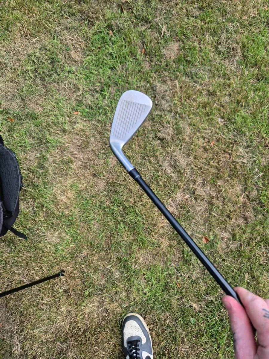 Wilson FG tour v4 Driving iron - Image 3