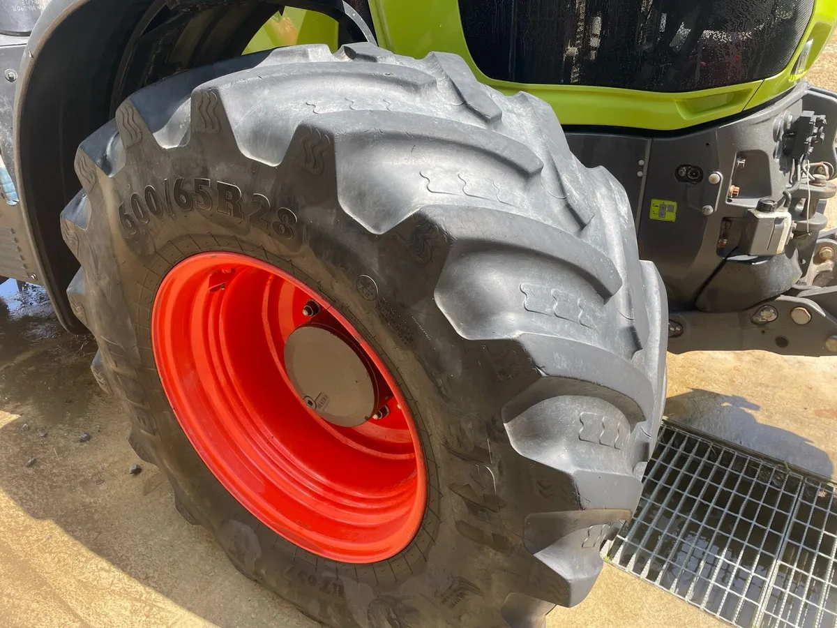 Bkt 650/65R42 & 600/65R28 set of Tyres - Image 2