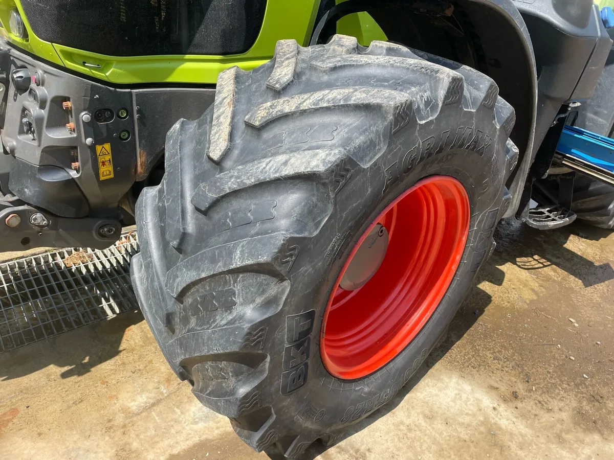Bkt 650/65R42 & 600/65R28 set of Tyres - Image 3
