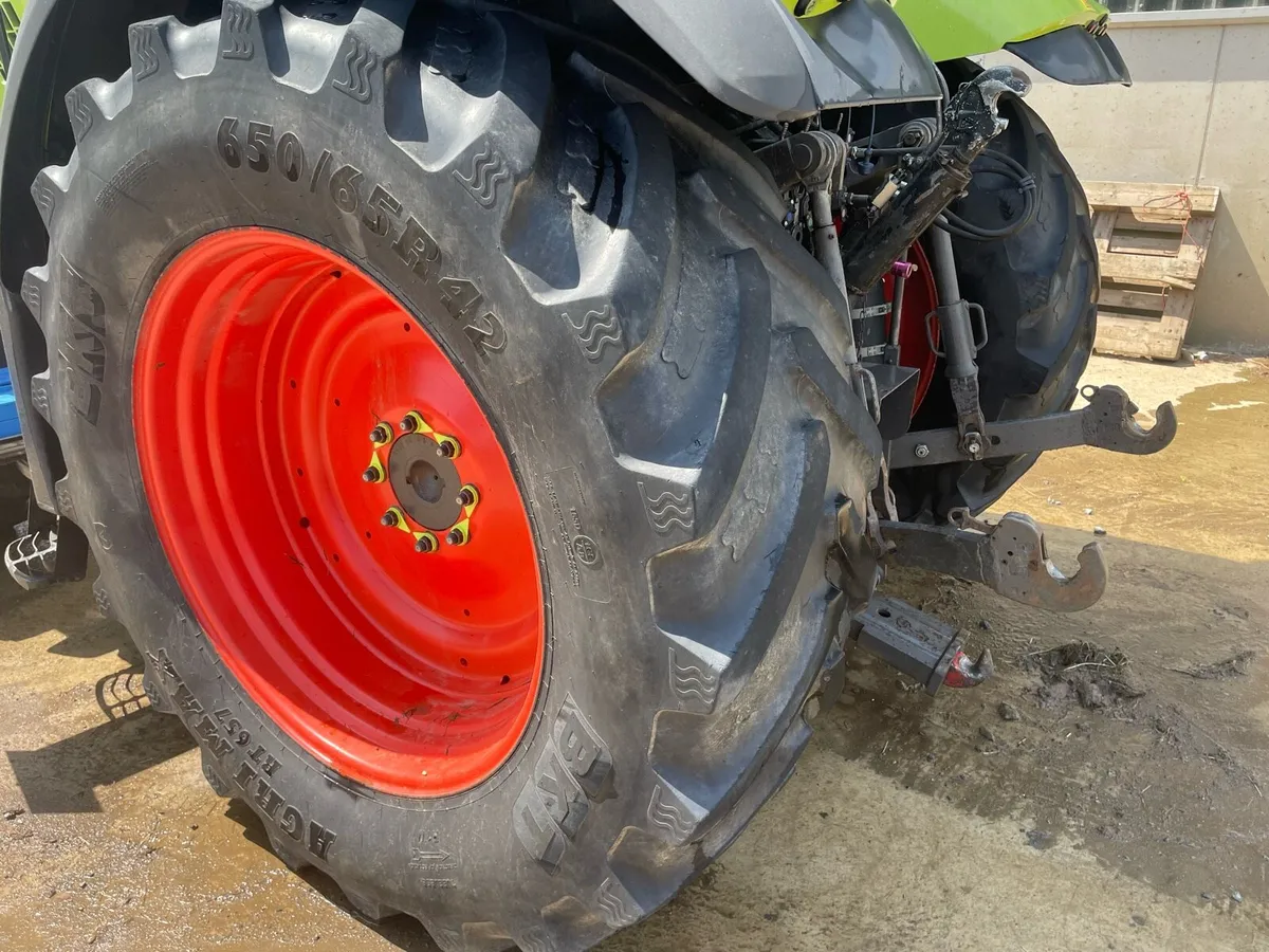 Bkt 650/65R42 & 600/65R28 set of Tyres - Image 4