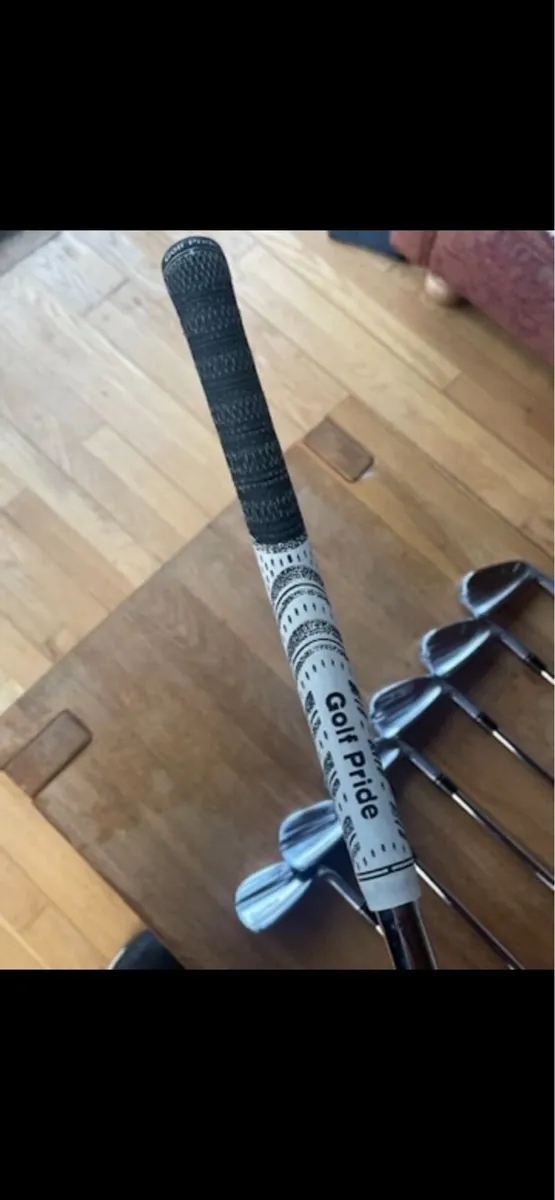 Taylormade P790 Irons - Image 3