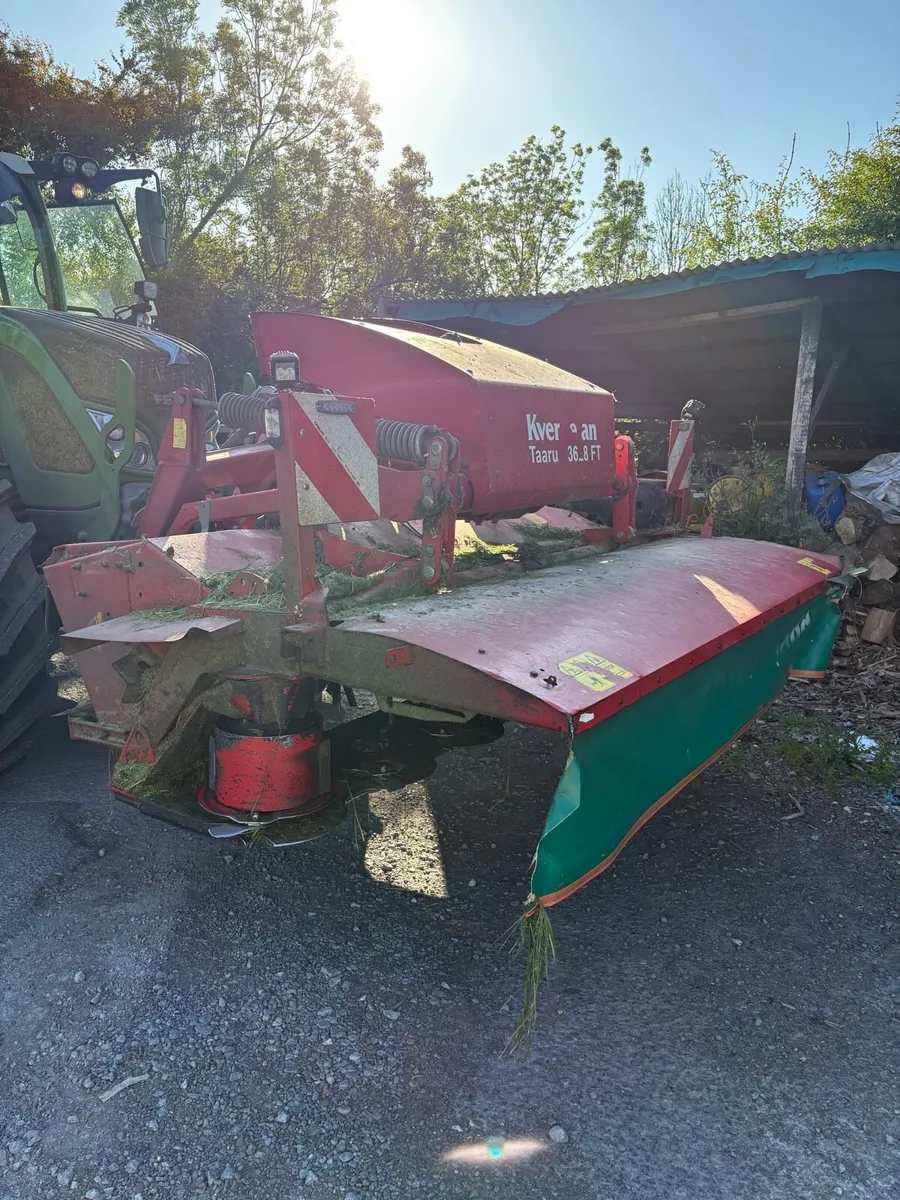 Front mower - Image 1