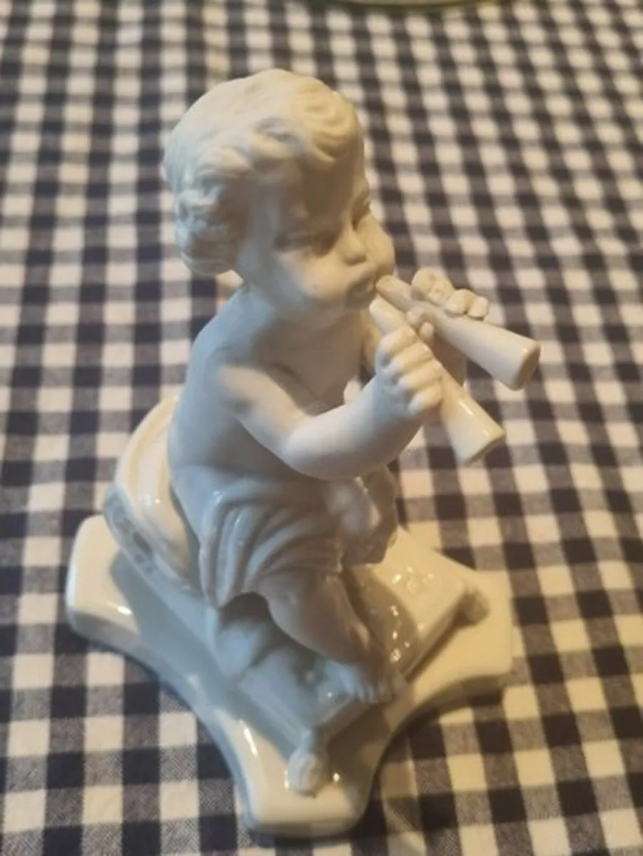Belleek Collectors Society Limited Edition - Image 2