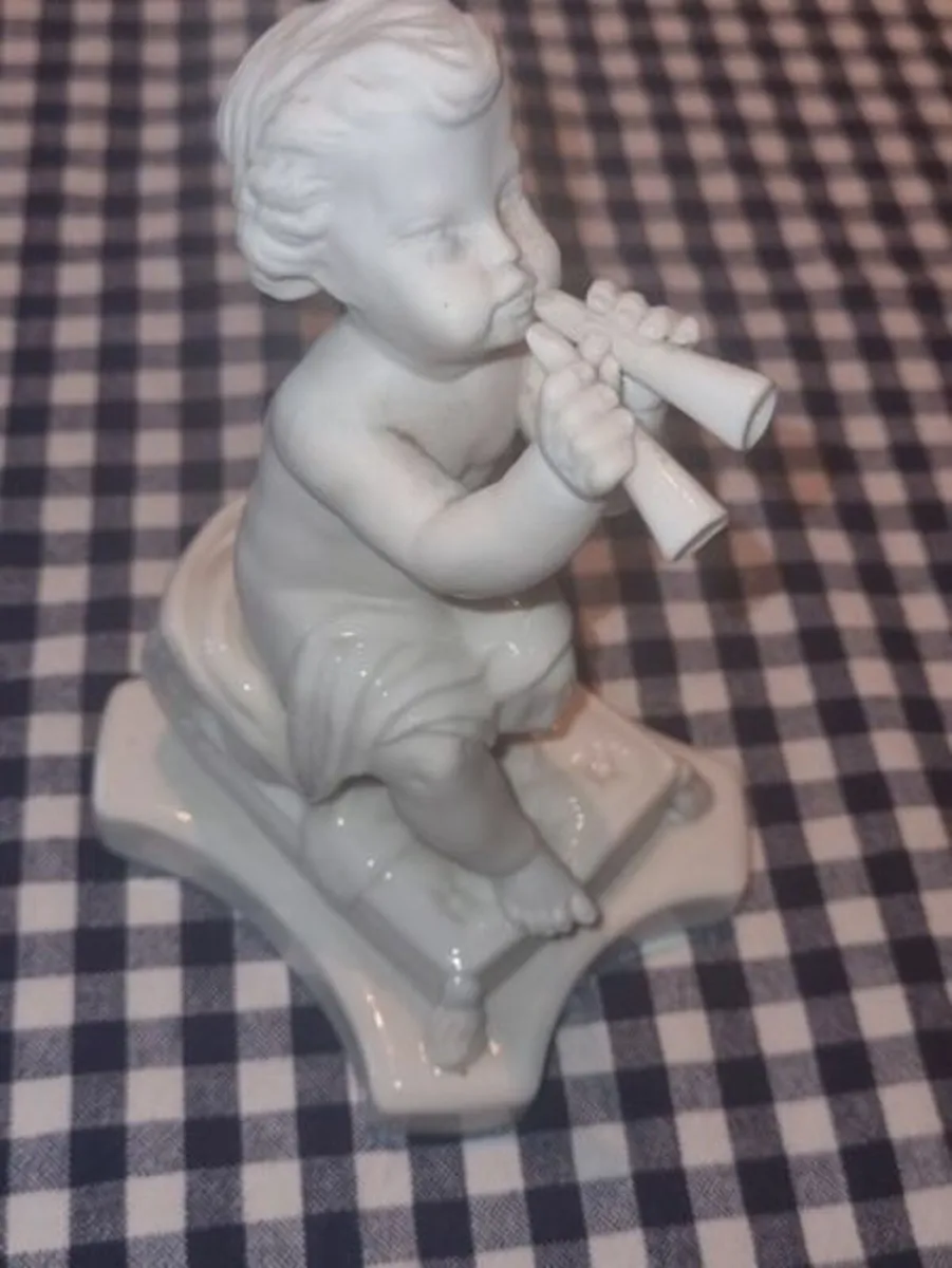 Belleek Collectors Society Limited Edition - Image 3