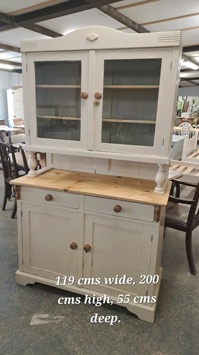Early 1900s pine dresser, - Image 2