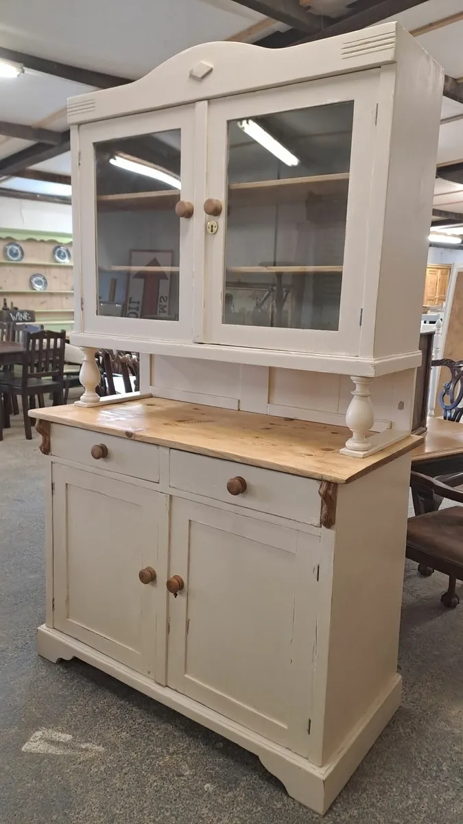 Early 1900s pine dresser, - Image 1