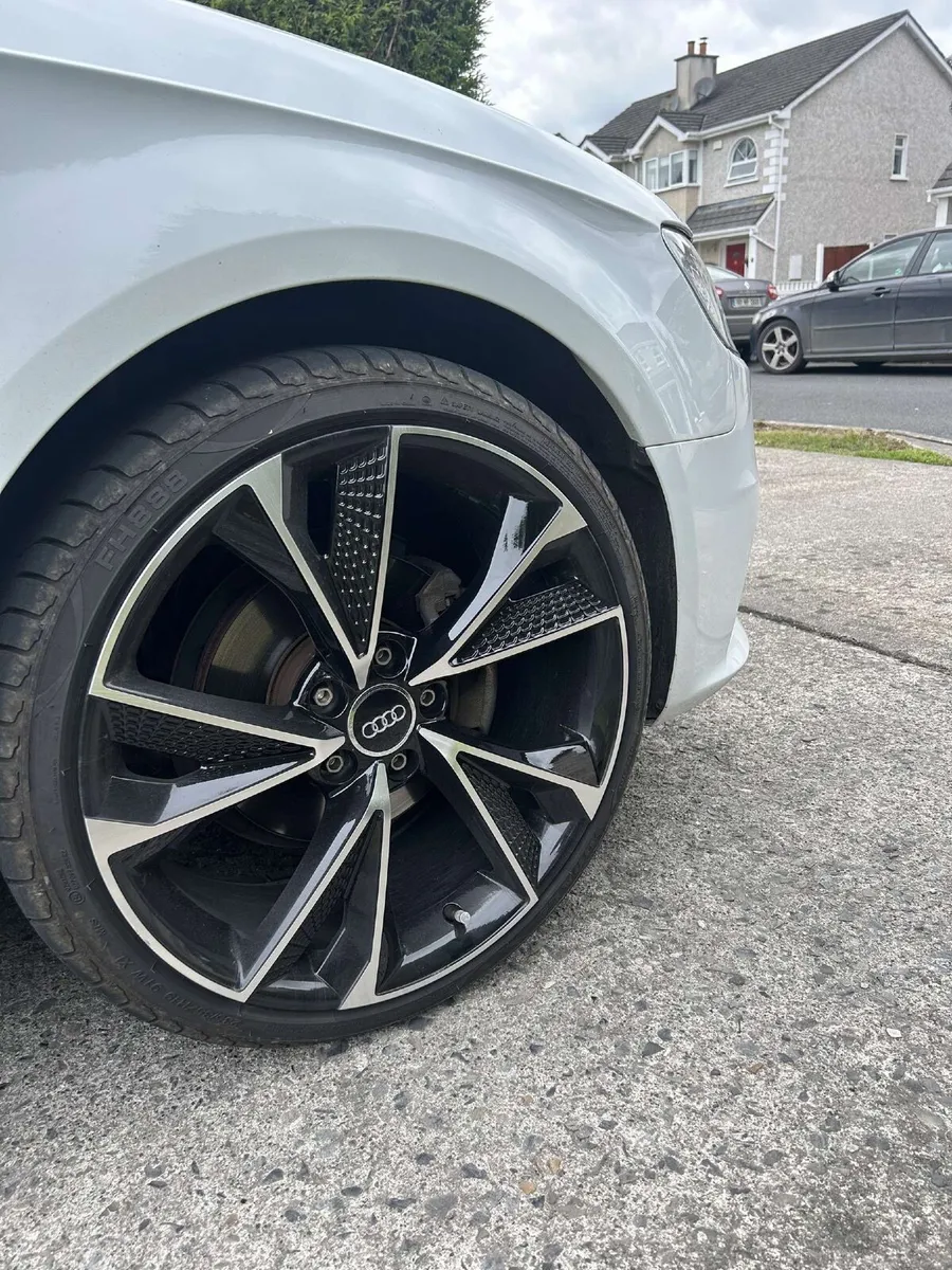 Audi A3 2014 - Image 2