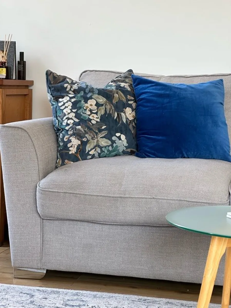 corner couch/sofa - Image 1