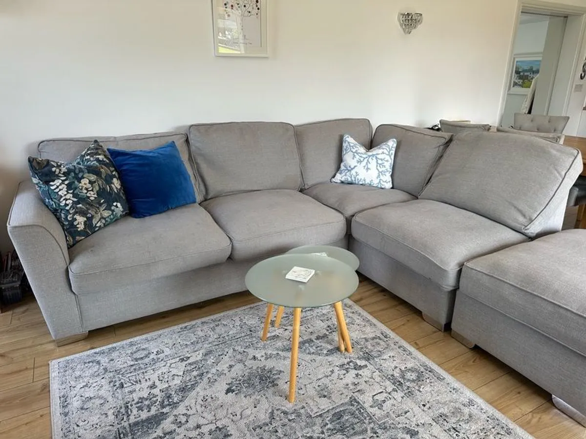 corner couch/sofa - Image 2