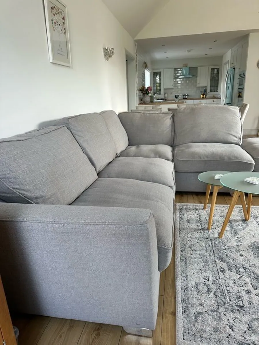 corner couch/sofa - Image 4