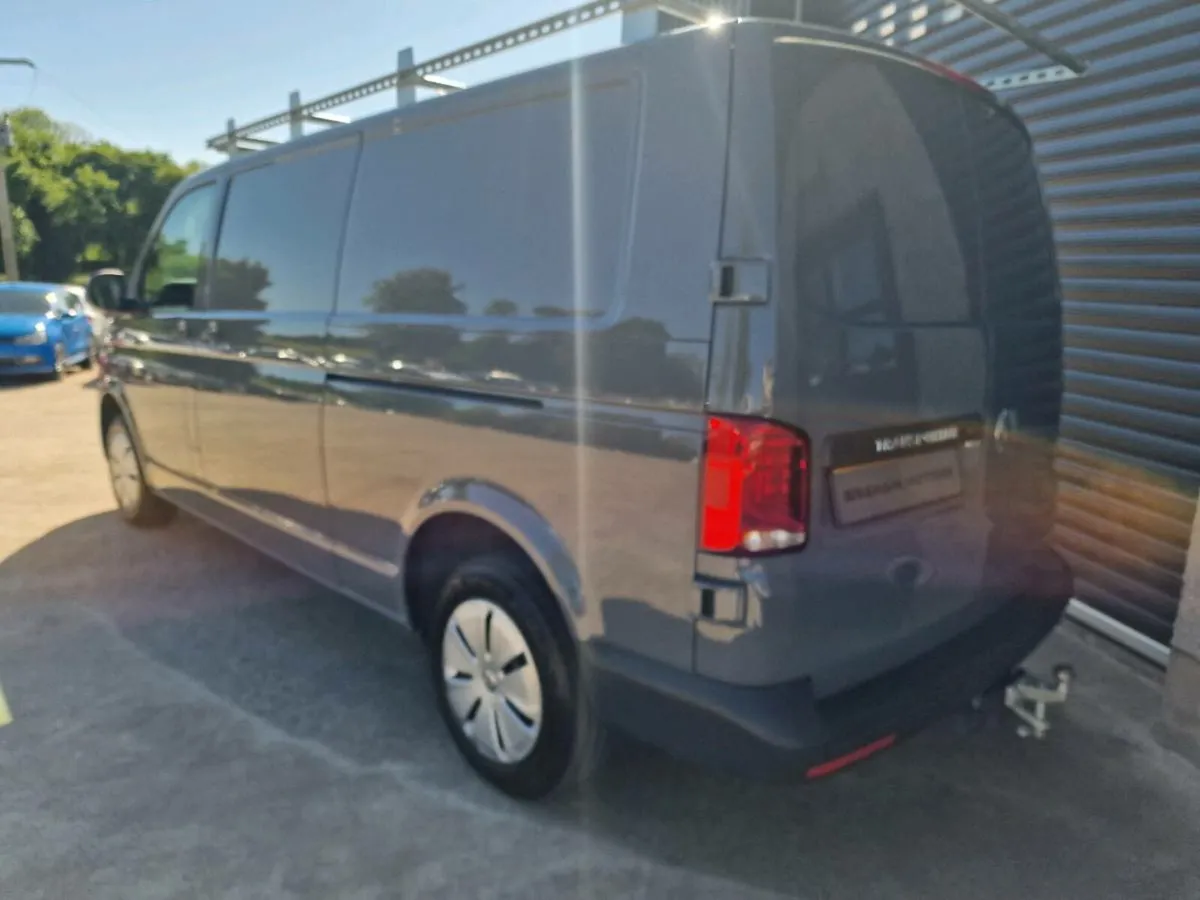 2025 vw transporter - Image 4