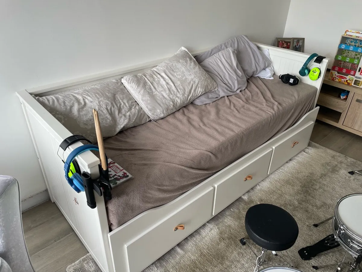 IKEA day bed - Image 2