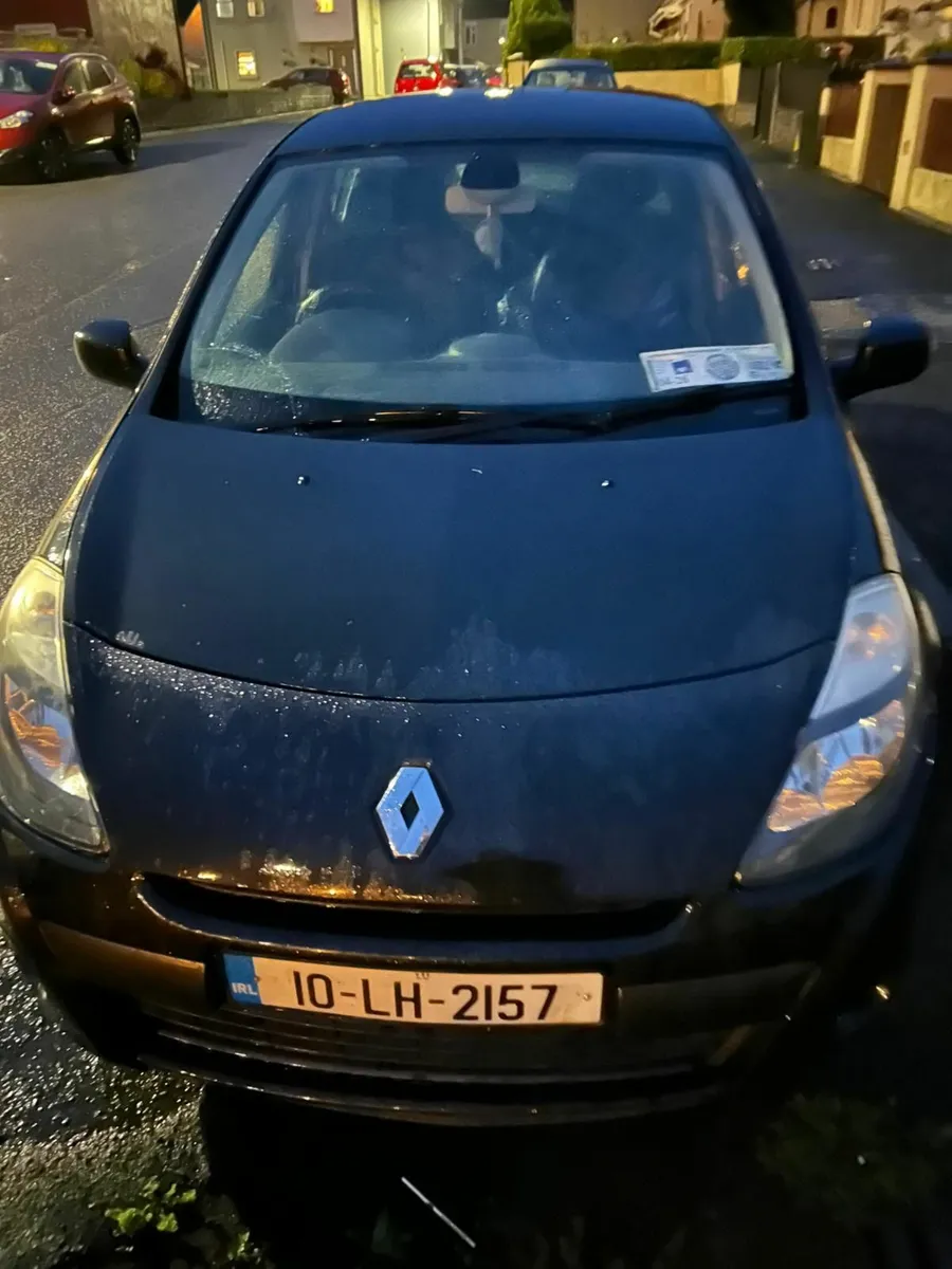 Renault Clio 2010 - Image 1