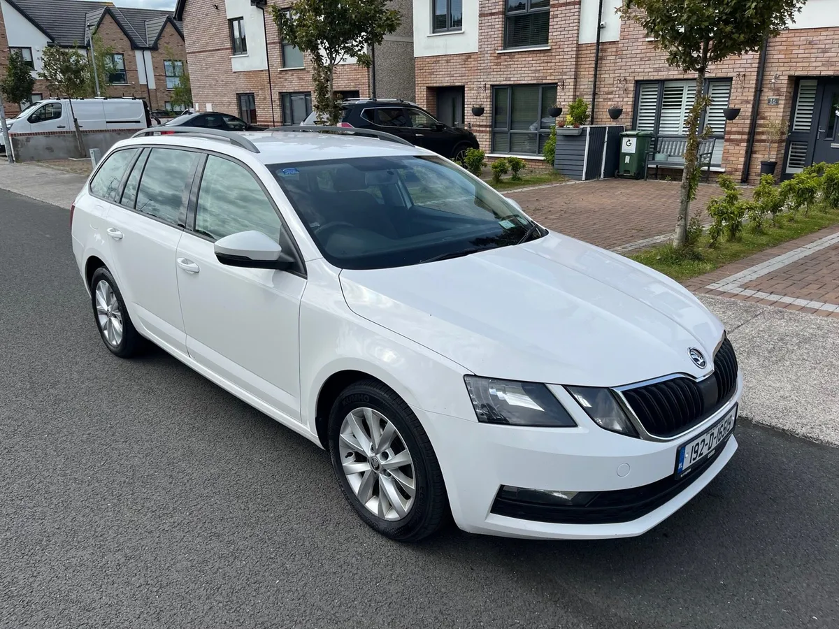 192 SKODA OCTAVIA AMBITION 1.6 TDI ESTATE  €8,950 - Image 1