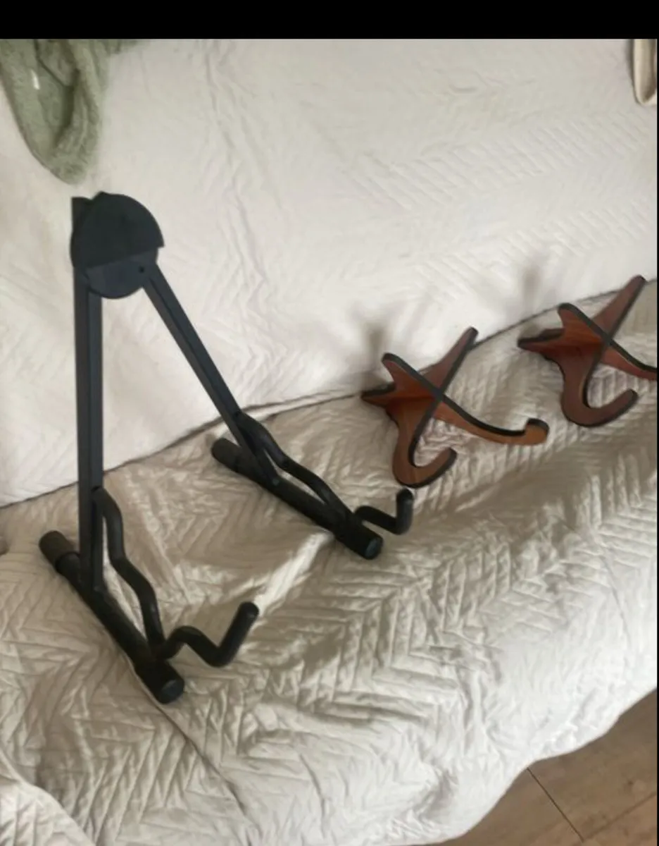 guitar stands - Image 1