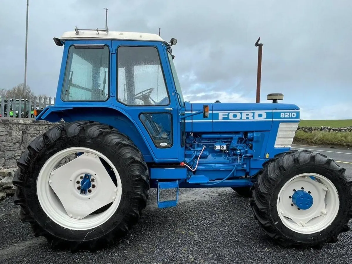 Ford 8210 - Image 4