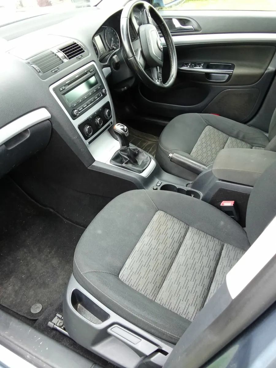 Skoda Octavia 2011 - Image 4