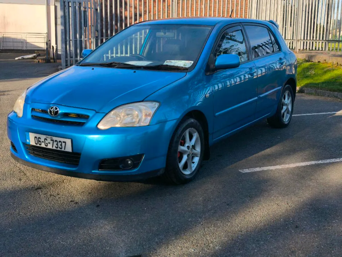 Toyota corolla - Image 2