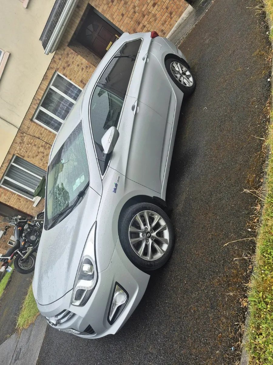 Hyundai i40 2015 - Image 2