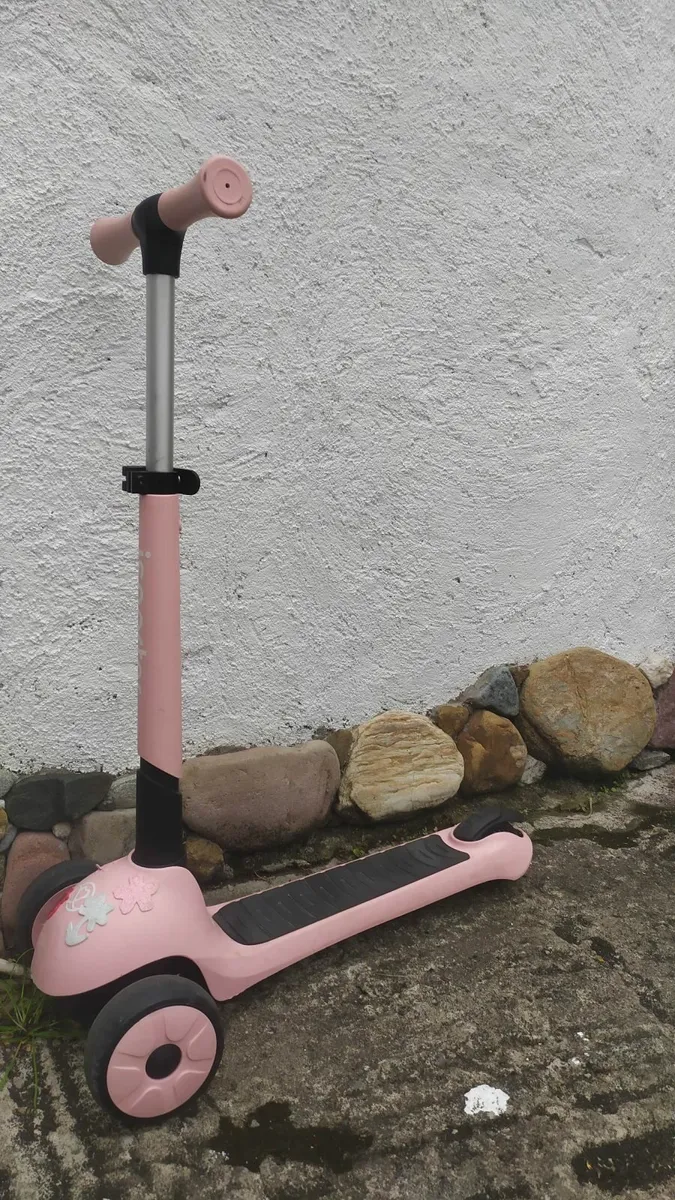 Scooter - Image 2