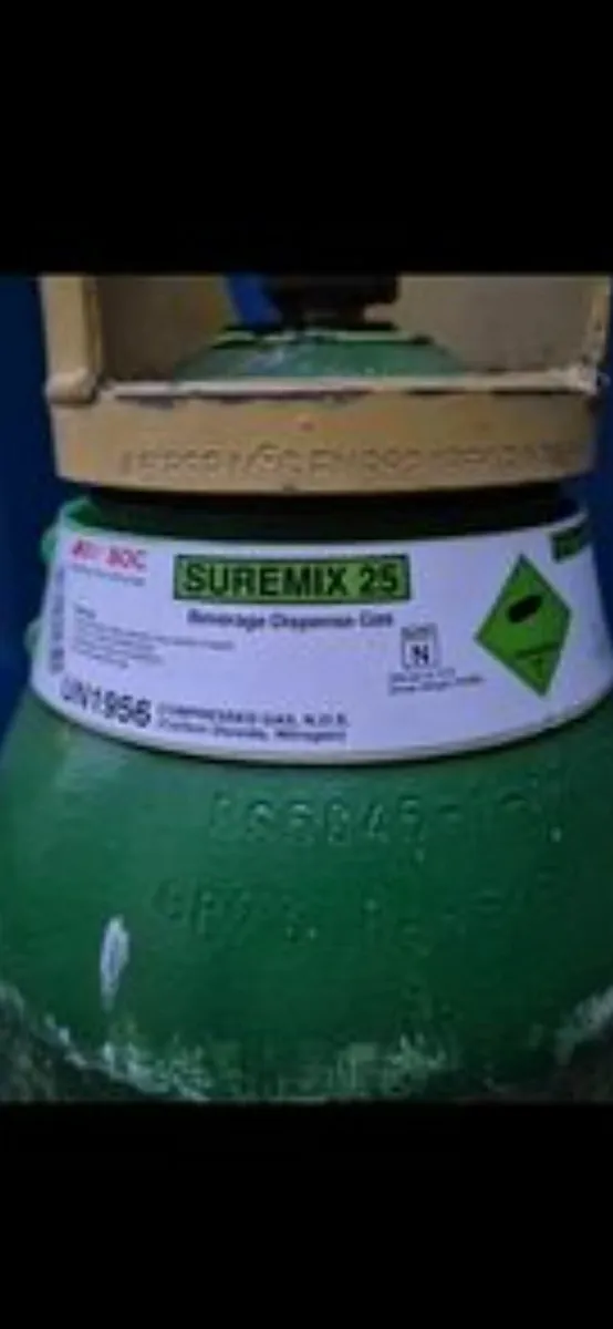 Large gas cylinder - Image 2