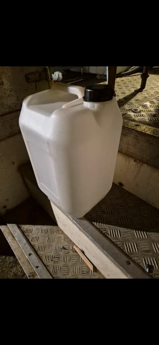 25 litre containers