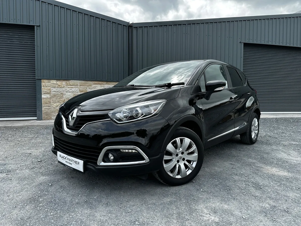 Renault Captur 171’ Expression LOW MILEAGE - Image 2