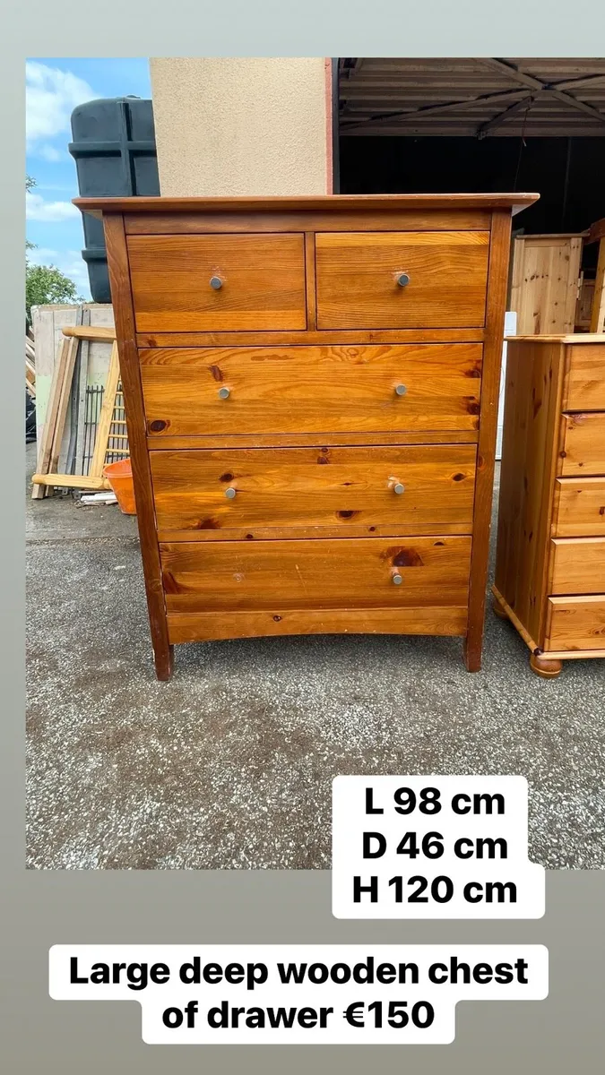 Large heavy pine wooden chest of drawers - Image 1