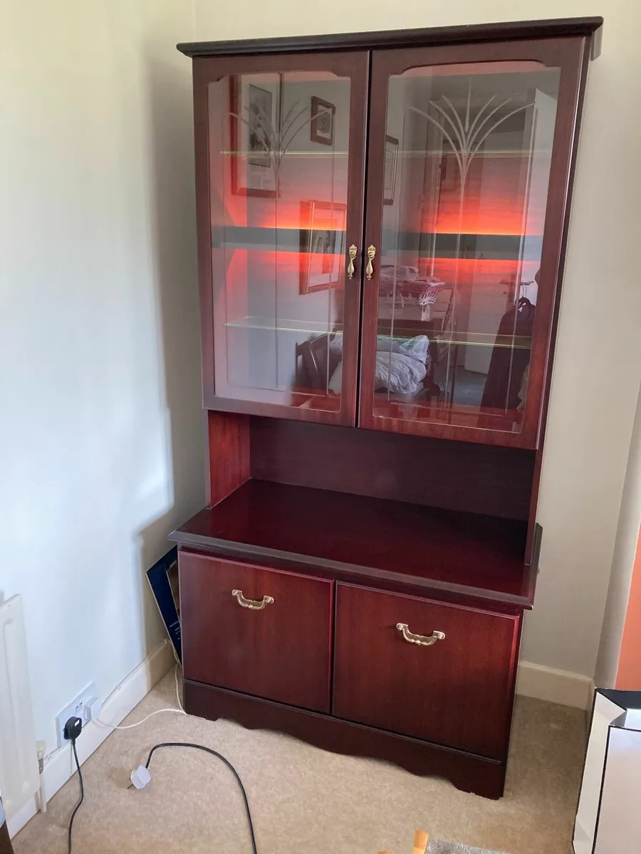 cabinet - Image 1