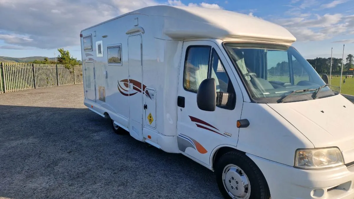 Motorhome - Image 4