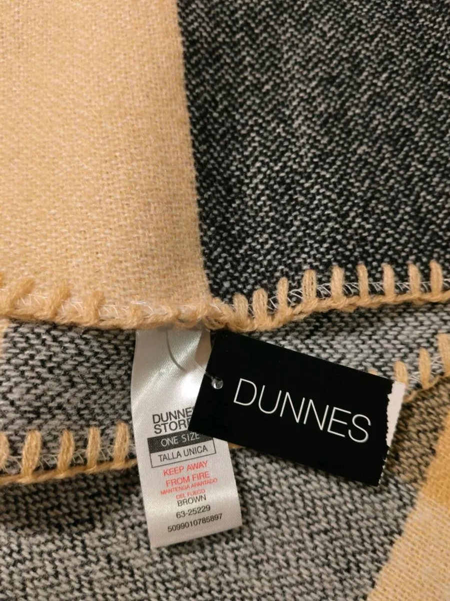 Ladies Dunne stores browns Cape, New with tags. - Image 3