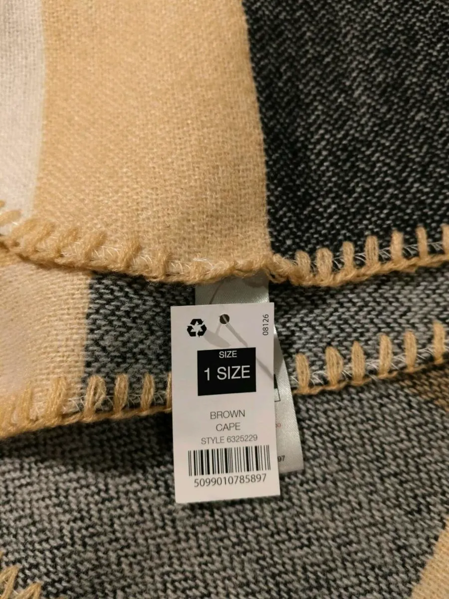 Ladies Dunne stores browns Cape, New with tags. - Image 4