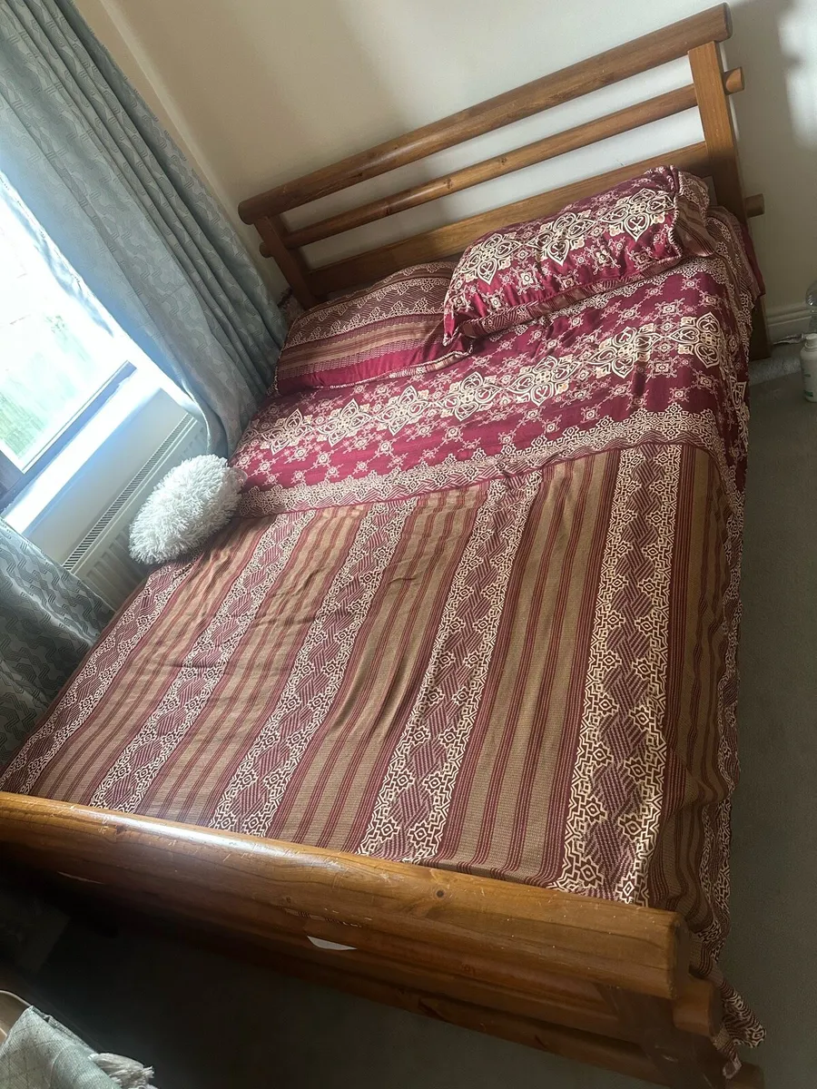 King size bed - Image 2