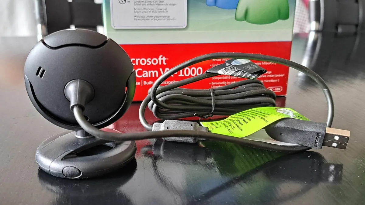 Microsoft LifeCam VX-1000 Laptop PC Camera Webcam - Image 4