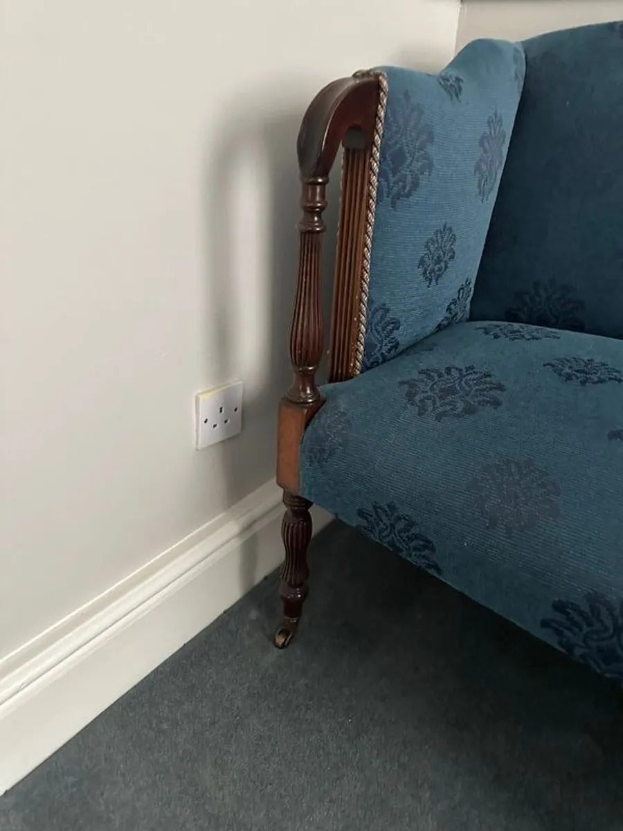 Free Couch - Image 3