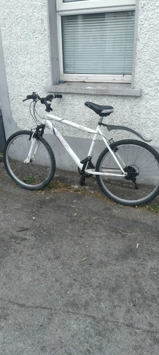 26inch bike all working fine price too sell 70e - Image 1